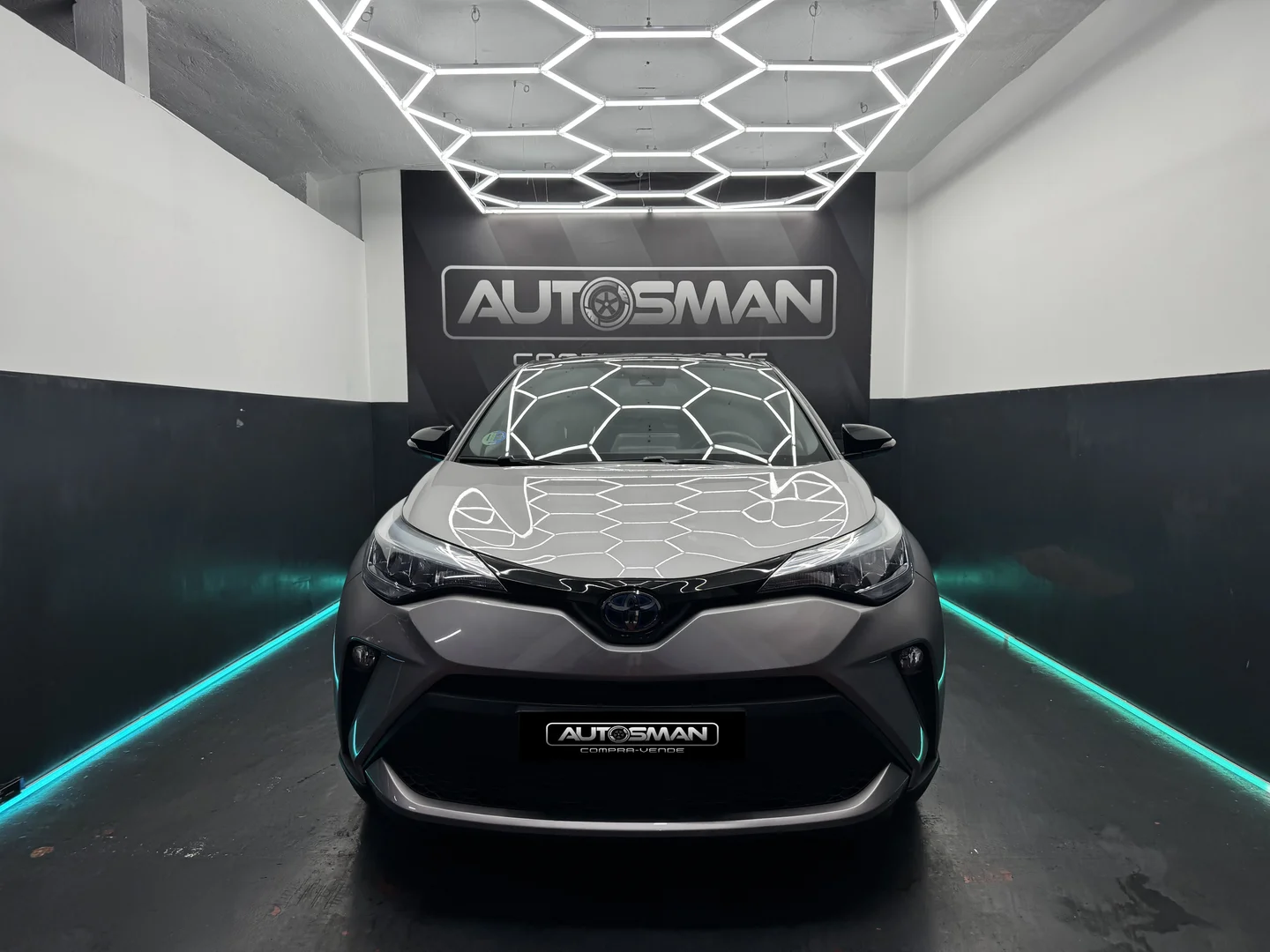 TOYOTA C-HR 1.8 125H Advance 2021 Híbrido Gris - Motor